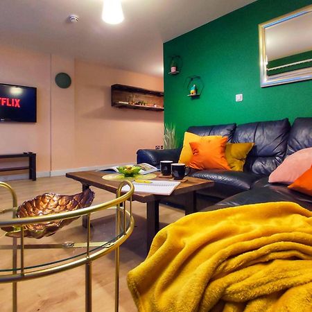 Duplex Apartment In Leeds With King Size Bed - Long Stay Rates Available Екстериор снимка